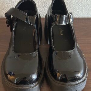 Girls youth Mary Jane’s size 3